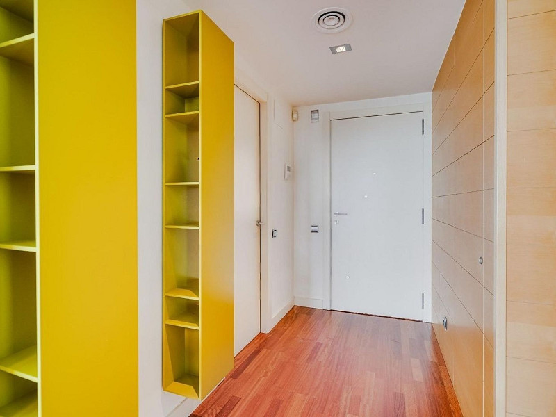 Exclusive bright apartment near the sea in Diagonal Mar, Barcelona. Photo:  58