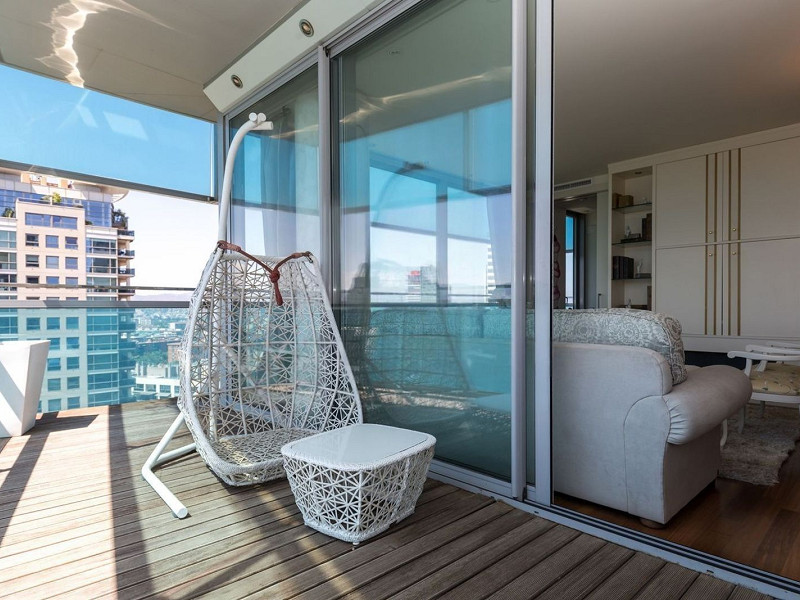 Exclusive frontline sea-view apartment in Diagonal Mar, Barcelona. Photo:  6