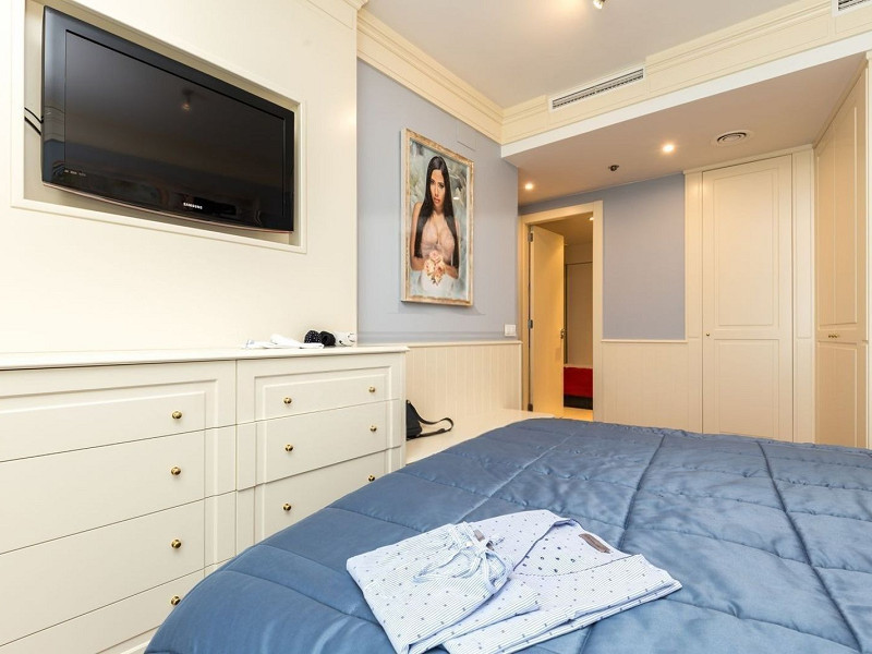 Exclusive frontline sea-view apartment in Diagonal Mar, Barcelona. Photo:  20