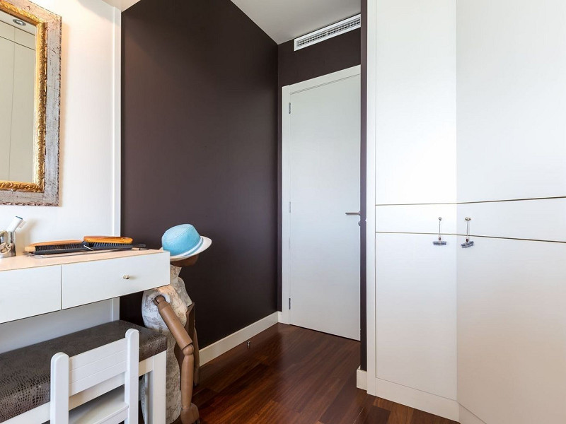 Exclusive frontline sea-view apartment in Diagonal Mar, Barcelona. Photo:  29
