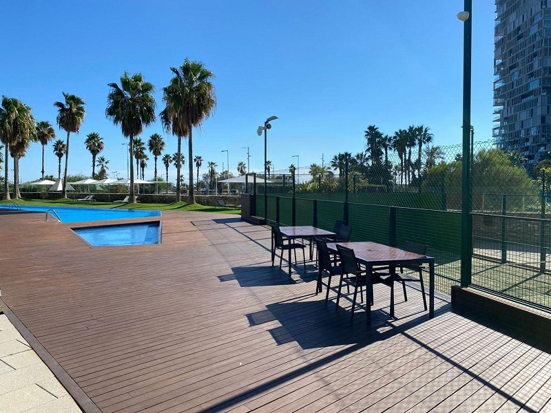 Exclusive frontline sea-view apartment in Diagonal Mar, Barcelona. Photo:  35