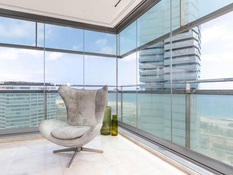 Elegant sea-view apartment in Diagonal Mar, Barcelona