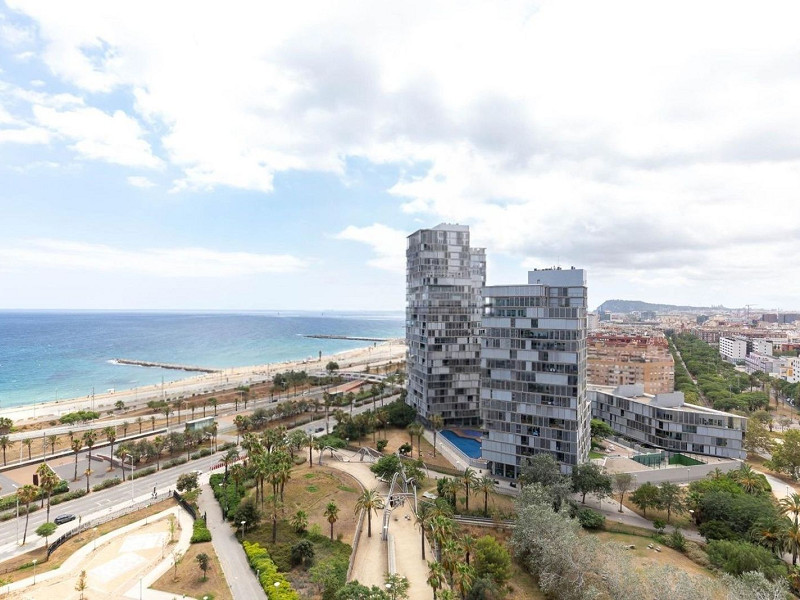 Elegant sea-view apartment in Diagonal Mar, Barcelona. Photo:  9