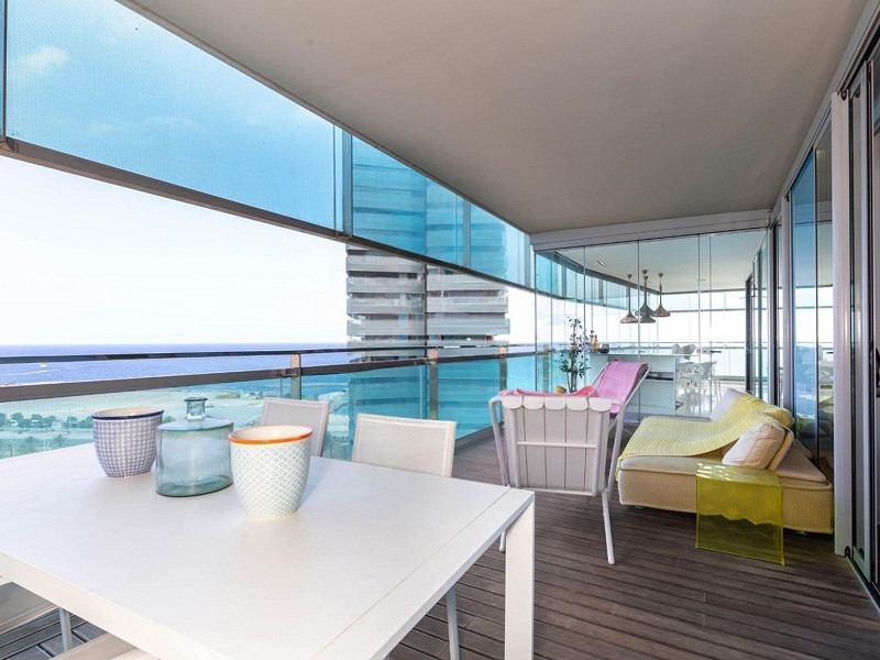 Elegant sea-view apartment in Diagonal Mar, Barcelona. Photo:  10