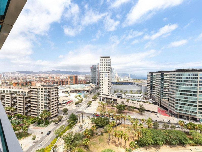 Elegant sea-view apartment in Diagonal Mar, Barcelona. Photo:  14