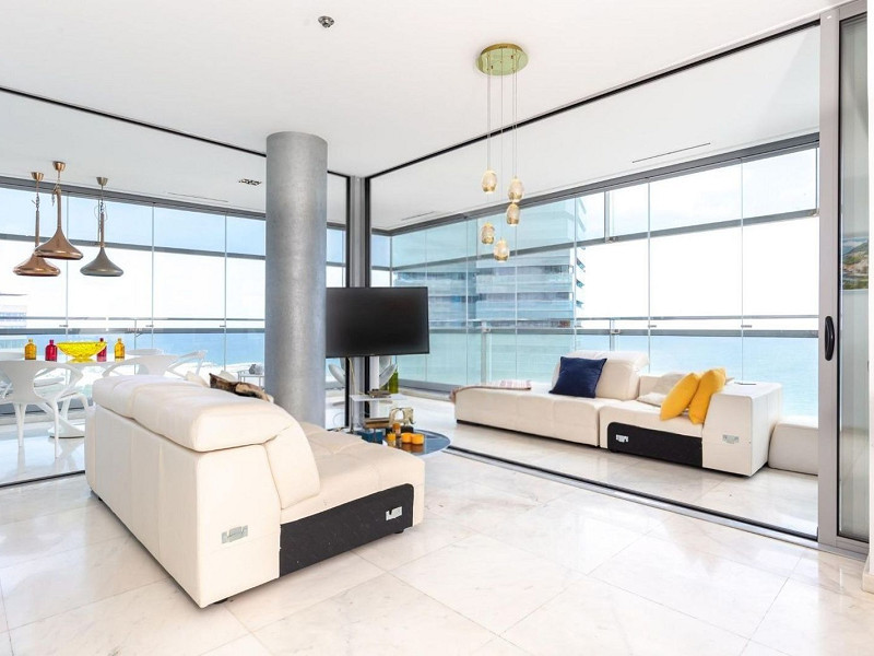 Elegant sea-view apartment in Diagonal Mar, Barcelona. Photo:  15