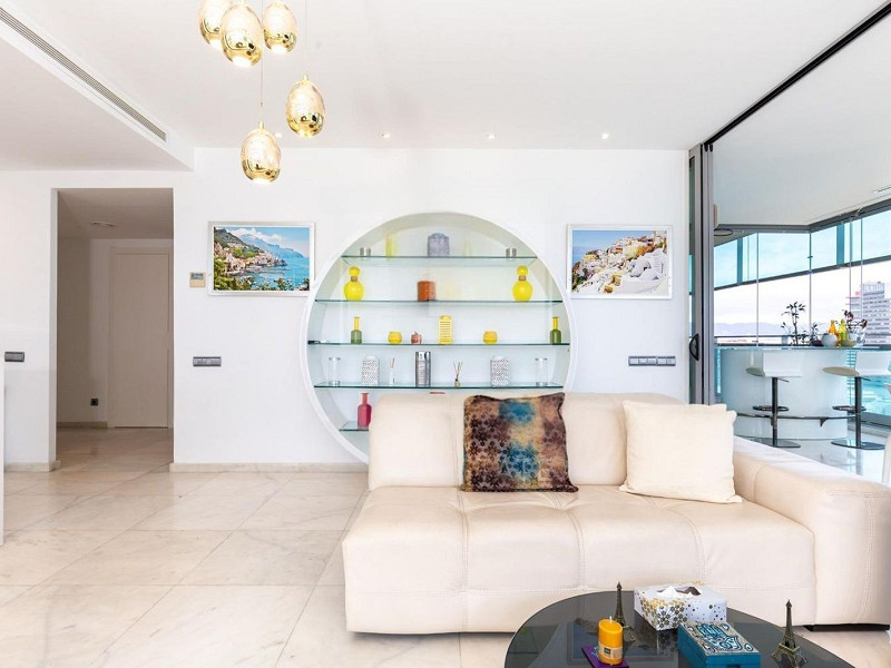 Elegant sea-view apartment in Diagonal Mar, Barcelona. Photo:  19