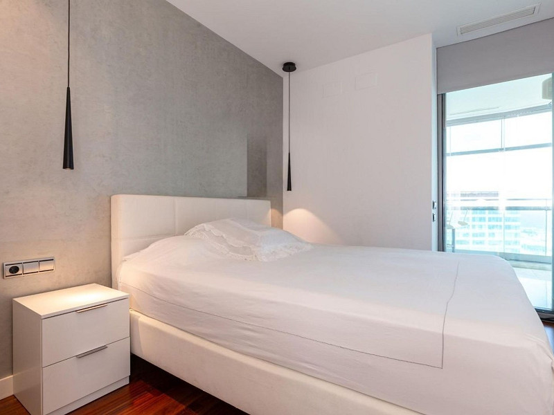 Elegant sea-view apartment in Diagonal Mar, Barcelona. Photo:  27