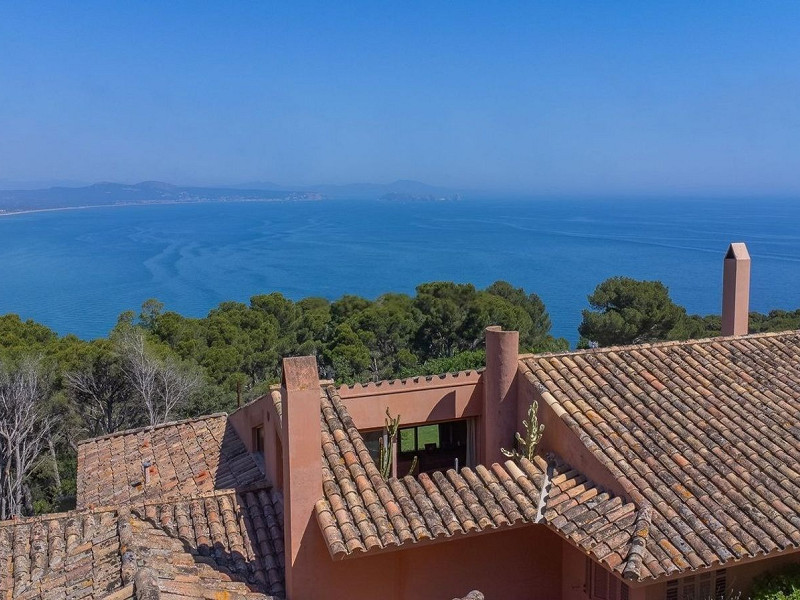 Exclusiva villa de autor en la Costa Brava con vistas al mar. Foto:  8
