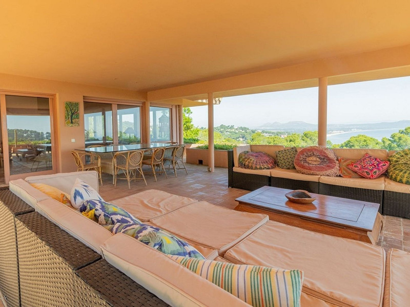 Exclusiva villa de autor en la Costa Brava con vistas al mar. Foto:  14