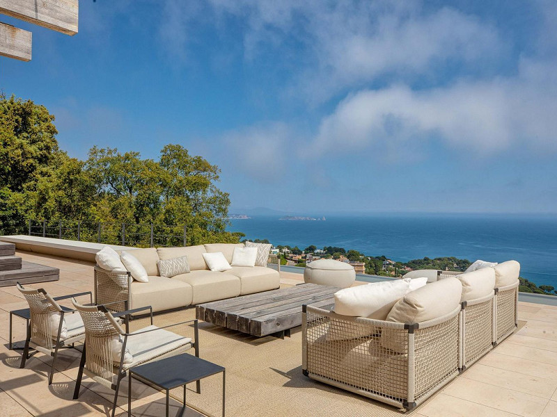 Exclusiva villa contemporánea con vistas panorámicas al mar en Begur, Costa Brava. Foto:  10