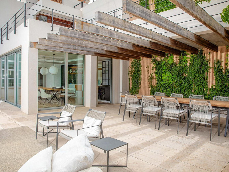 Exclusiva villa contemporánea con vistas panorámicas al mar en Begur, Costa Brava. Foto:  18