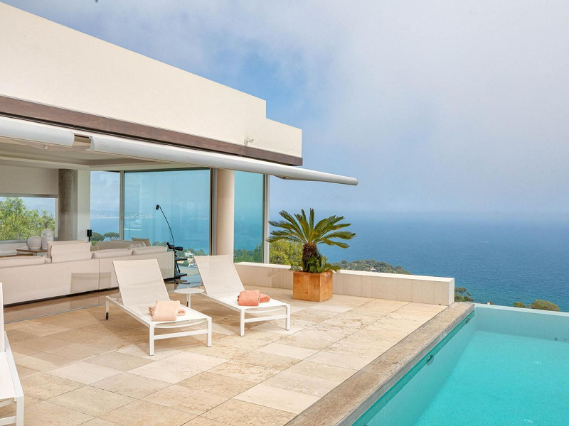 Exclusiva villa contemporánea con vistas panorámicas al mar en Begur, Costa Brava. Foto:  26