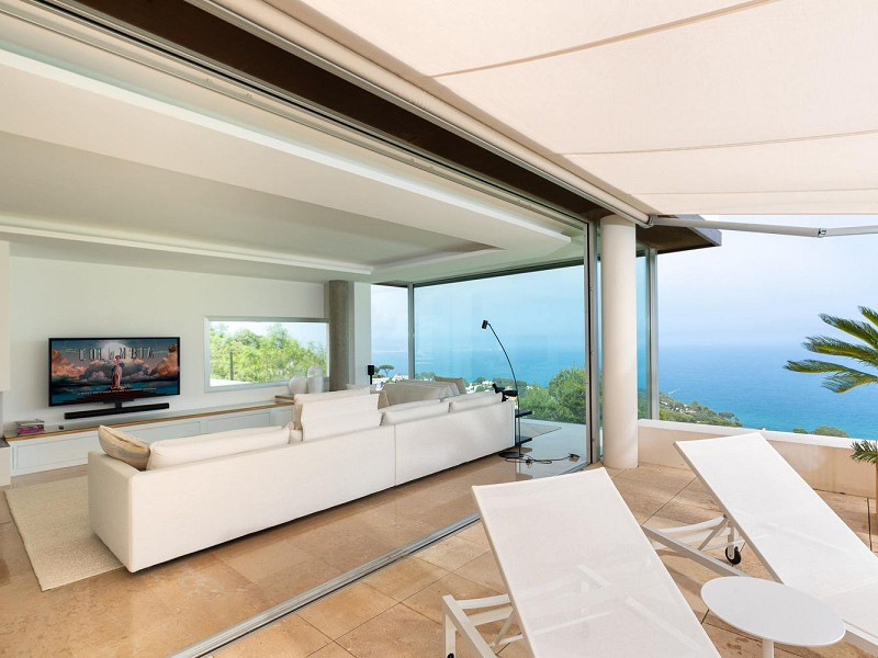 Exclusiva villa contemporánea con vistas panorámicas al mar en Begur, Costa Brava. Foto:  28