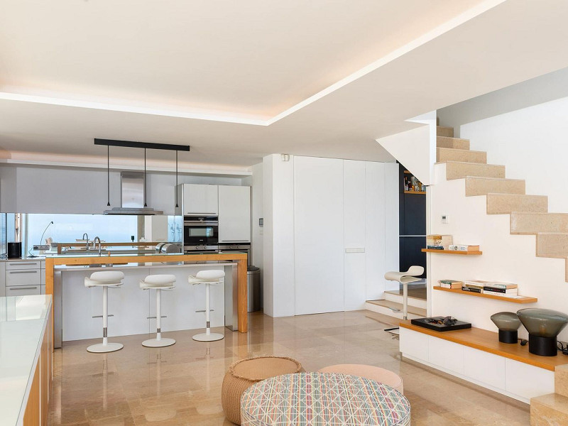 Exclusiva villa contemporánea con vistas panorámicas al mar en Begur, Costa Brava. Foto:  37