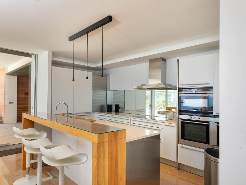 Exclusiva villa contemporánea con vistas panorámicas al mar en Begur, Costa Brava. Foto:  38