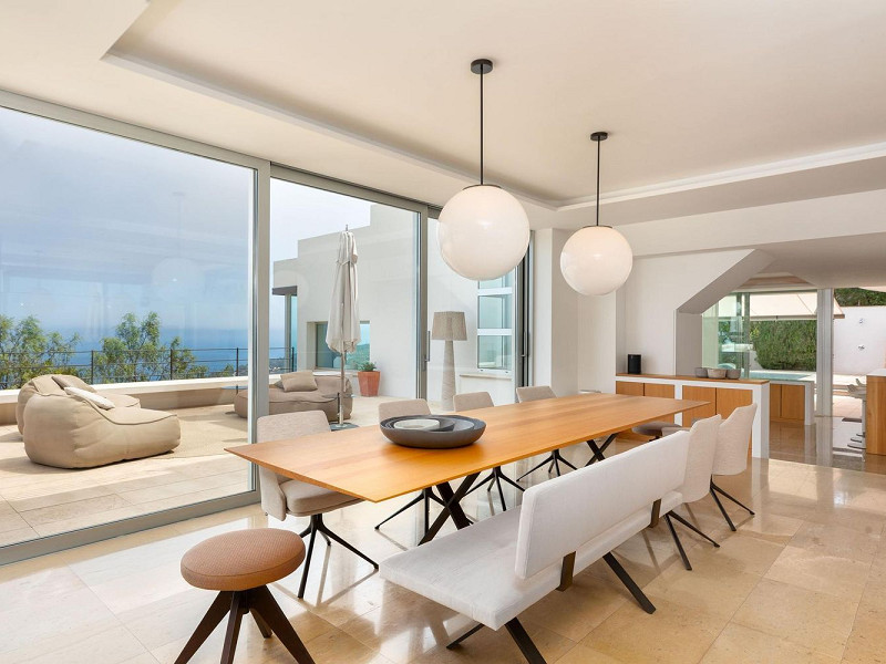 Exclusiva villa contemporánea con vistas panorámicas al mar en Begur, Costa Brava. Foto:  40