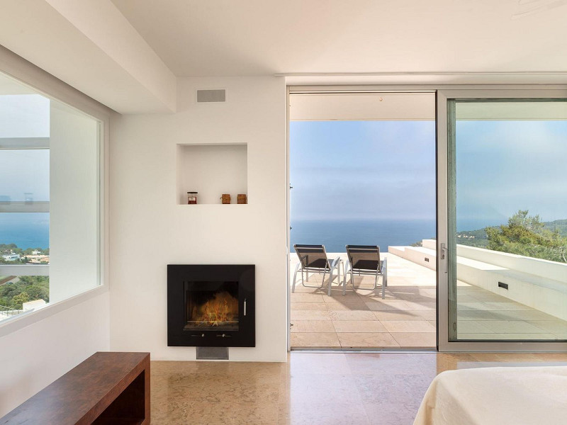 Exclusiva villa contemporánea con vistas panorámicas al mar en Begur, Costa Brava. Foto:  45