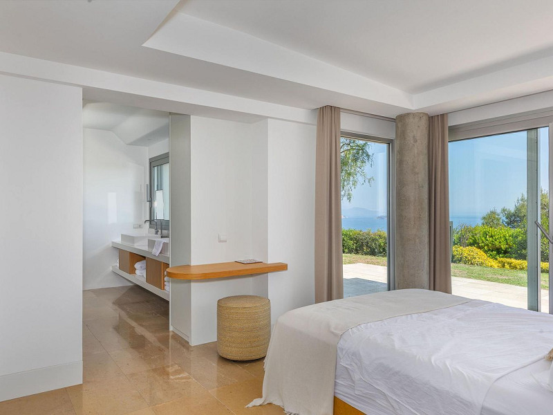 Exclusiva villa contemporánea con vistas panorámicas al mar en Begur, Costa Brava. Foto:  67