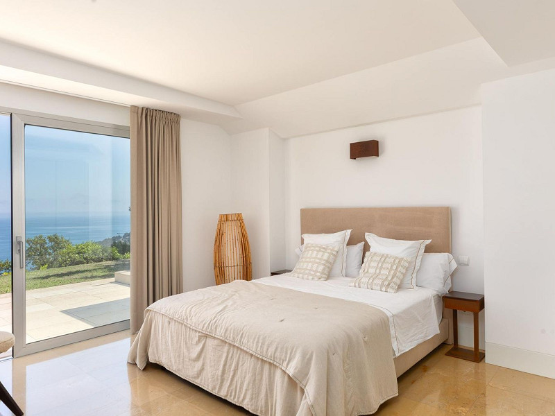 Exclusiva villa contemporánea con vistas panorámicas al mar en Begur, Costa Brava. Foto:  73