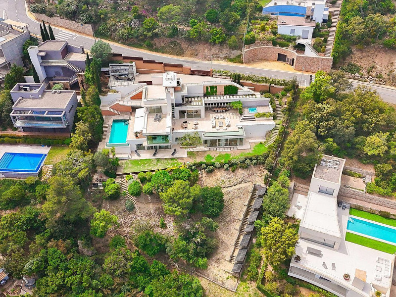 Exclusiva villa contemporánea con vistas panorámicas al mar en Begur, Costa Brava. Foto:  78