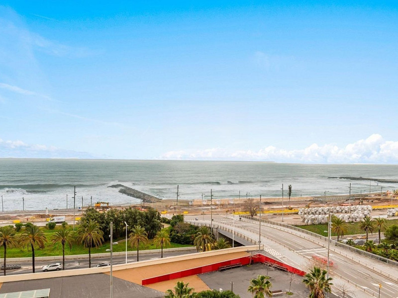 Modern and bright apartment with terrace in Diagonal Mar, Barcelona. Photo:  5