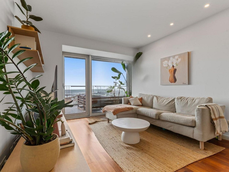 Modern and bright apartment with terrace in Diagonal Mar, Barcelona. Photo:  7