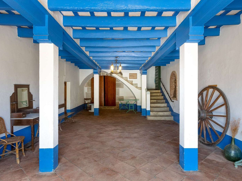 Историческая усадьба в регионе Маресме. Фото:  20