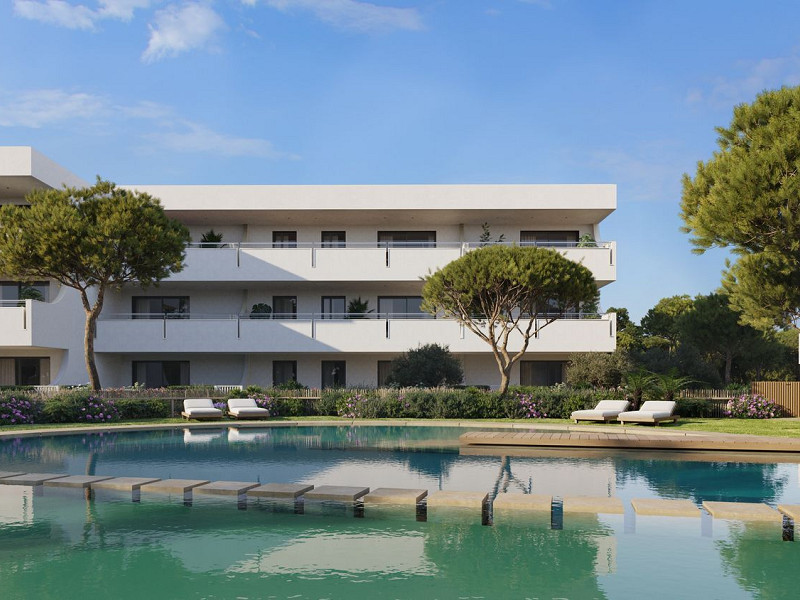 Exclusive 3-Bedroom Ground Floor Apartment with Terrace on the Costa Dorada