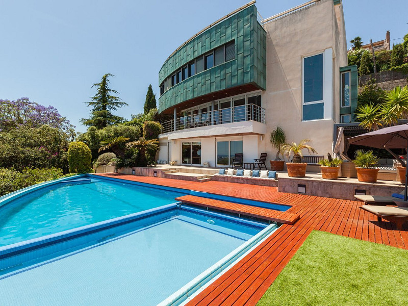 Авторская вилла с двумя бассейнами в Esplugues de Llobregat, Барселона. Фото:  2