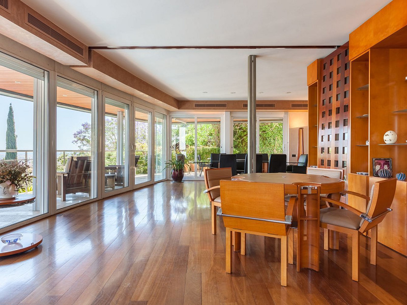 Авторская вилла с двумя бассейнами в Esplugues de Llobregat, Барселона. Фото:  15