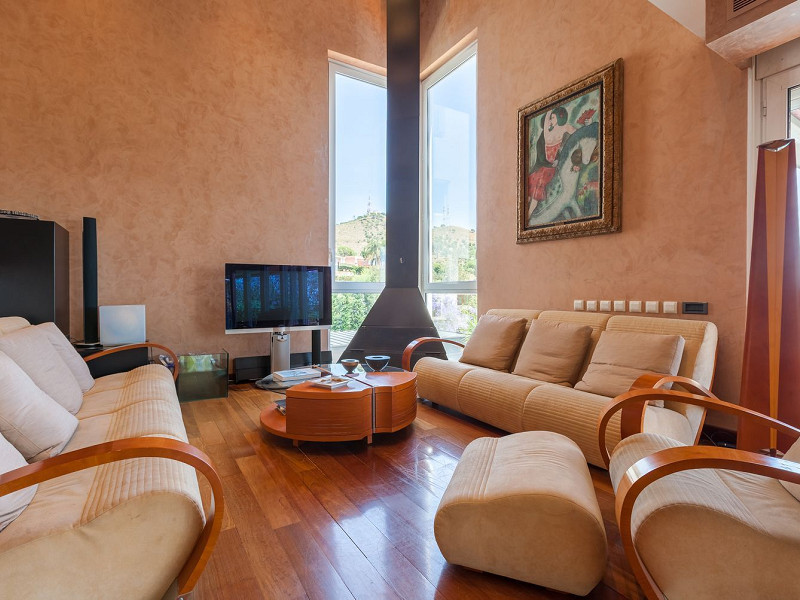 Авторская вилла с двумя бассейнами в Esplugues de Llobregat, Барселона. Фото:  17