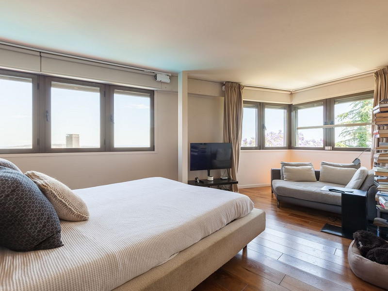 Авторская вилла с двумя бассейнами в Esplugues de Llobregat, Барселона. Фото:  31