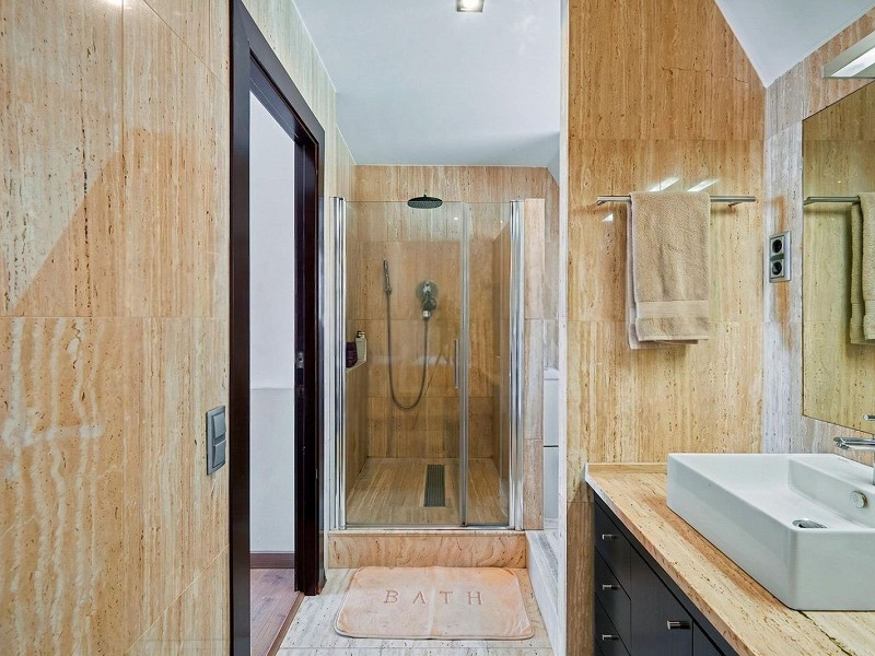 Эксклюзивная вилла с панорамным видом на море в Ciutat Diagonal, Барселона. Фото:  29