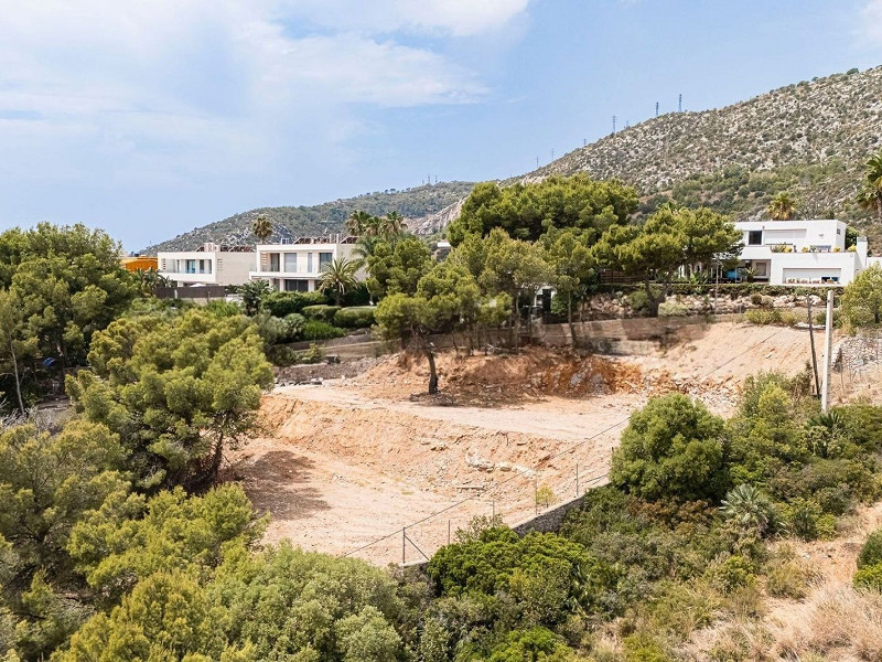 Plot with Sea Views and Approved Project for Two Luxury Detached Villas in Sitges. Photo:  8