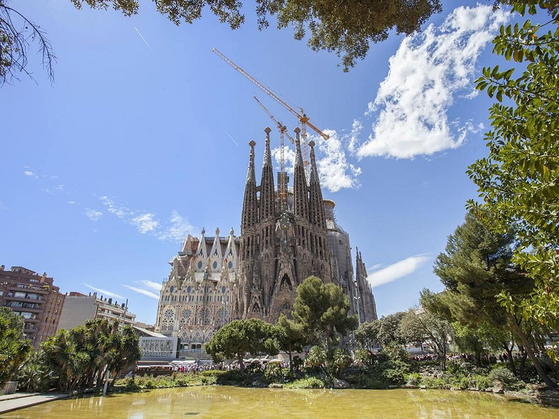 Отремонтированная квартира с частной террасой на Consell de Cent, рядом с Passeig de Gràcia. Фото:  39