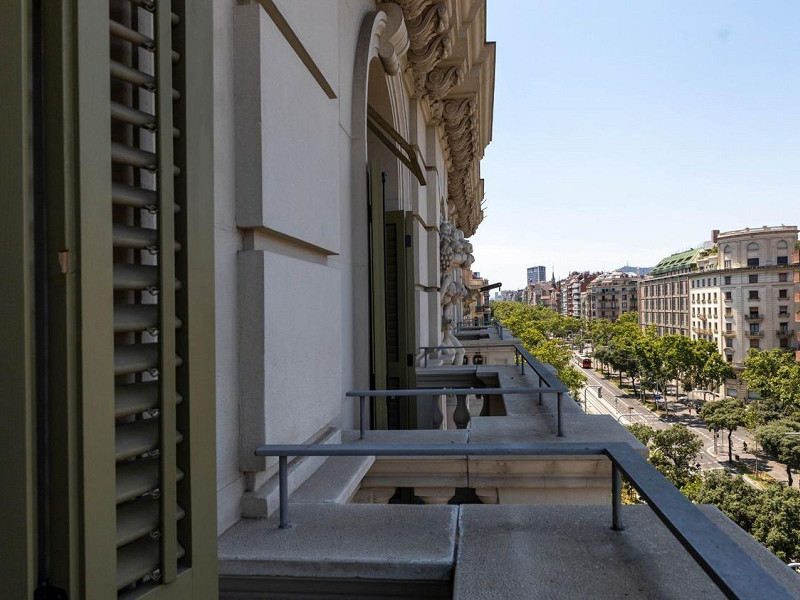 Отремонтированная квартира с видом на Саграда Фамилия и парковкой – Diagonal / Passeig Sant Joan. Фото:  10