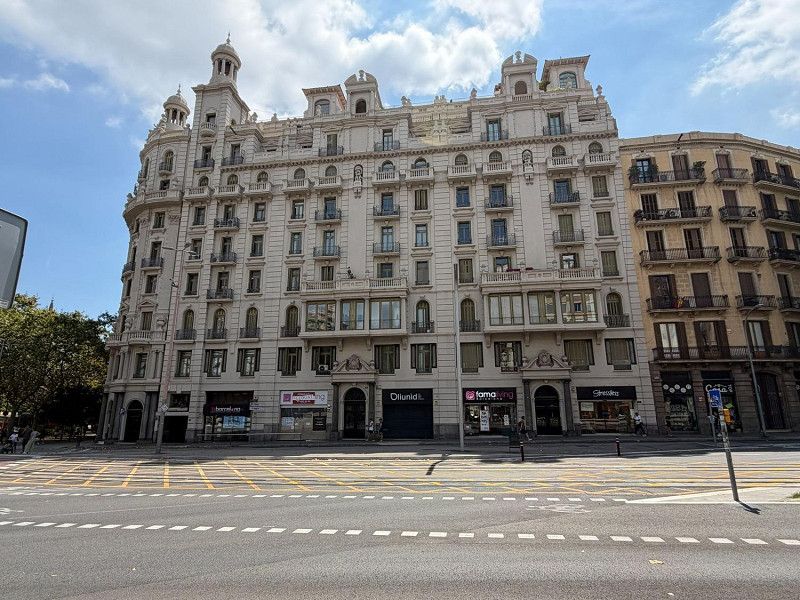 Отремонтированная квартира с видом на Саграда Фамилия и парковкой – Diagonal / Passeig Sant Joan. Фото:  12
