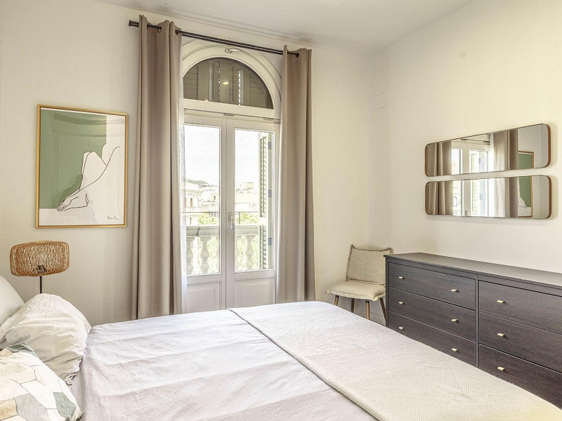 Отремонтированная квартира с видом на Саграда Фамилия и парковкой – Diagonal / Passeig Sant Joan. Фото:  18
