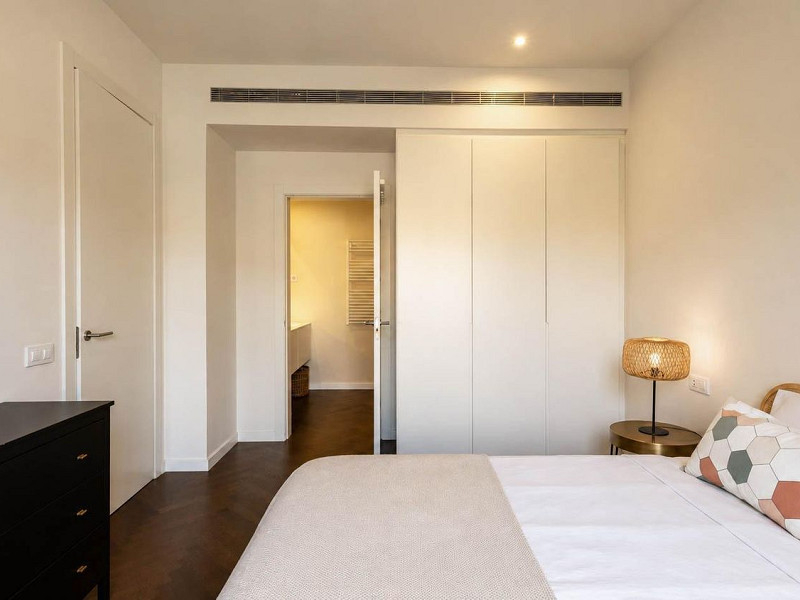 Отремонтированная квартира с видом на Саграда Фамилия и парковкой – Diagonal / Passeig Sant Joan. Фото:  20