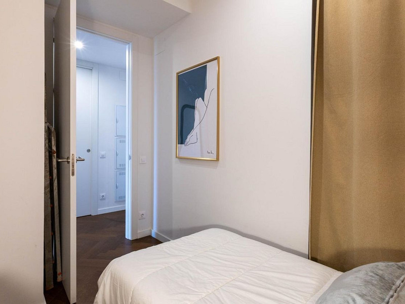 Отремонтированная квартира с видом на Саграда Фамилия и парковкой – Diagonal / Passeig Sant Joan. Фото:  25