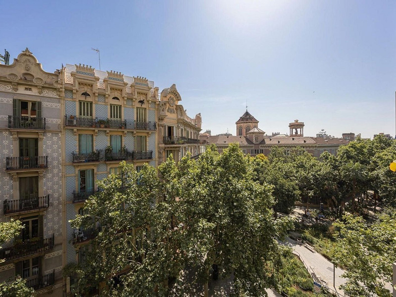 Квартира с балконом и лифтом на Enric Granados, Eixample. Фото:  11
