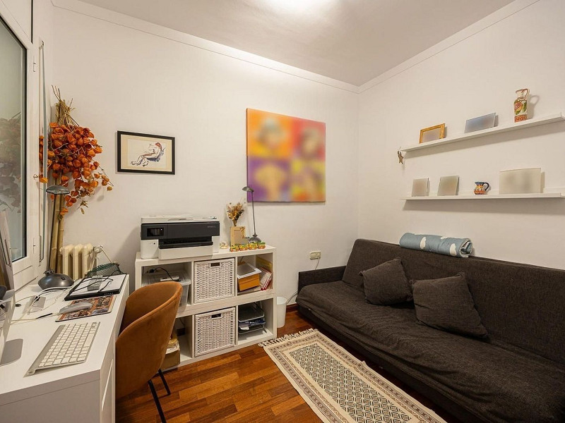 Квартира с балконом и лифтом на Enric Granados, Eixample. Фото:  13
