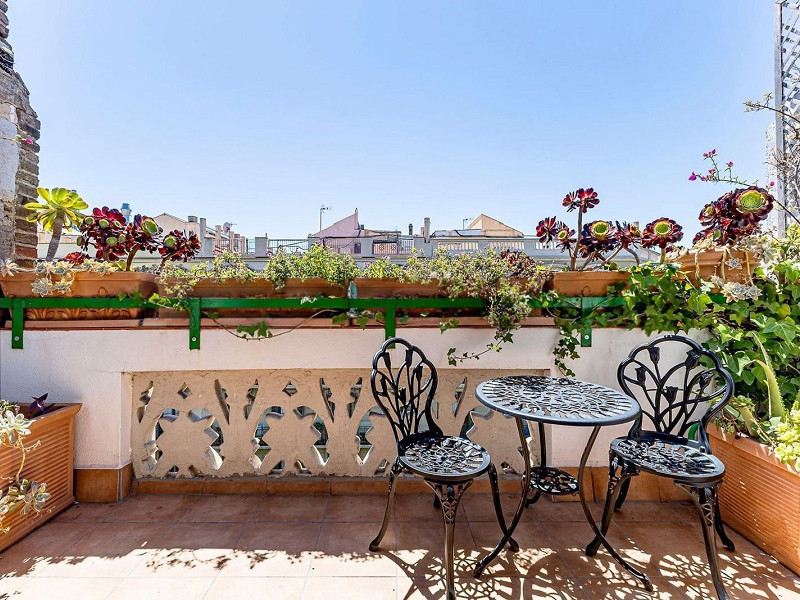 Реновированный пентхаус с собственной террасой в Eixample Esquerra. Фото:  3