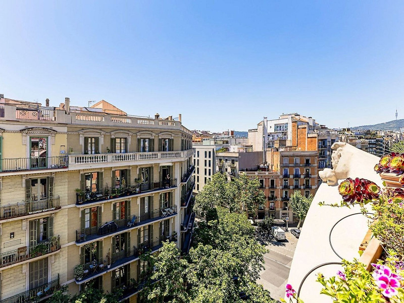 Реновированный пентхаус с собственной террасой в Eixample Esquerra. Фото:  8
