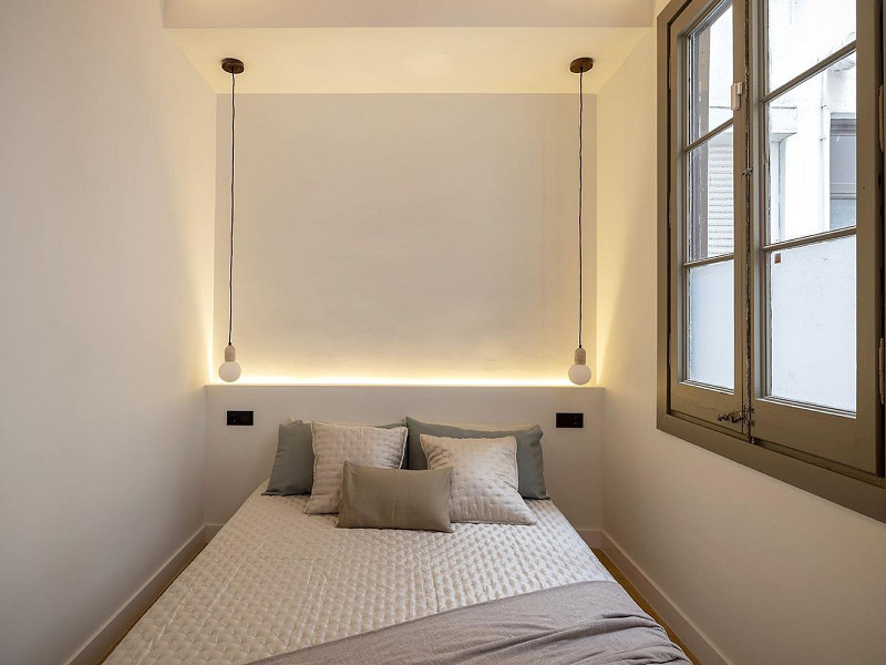 Реновированная квартира с 4 спальнями и 3 балконами на Gran Vía – Eixample. Фото:  27