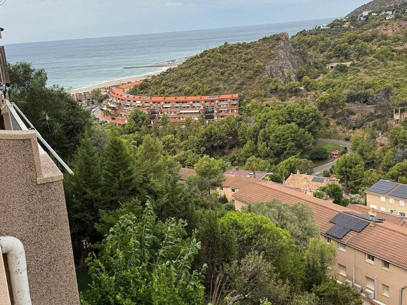 Трёхэтажное шале с видом на море в Les Botigues de Sitges. Фото:  8