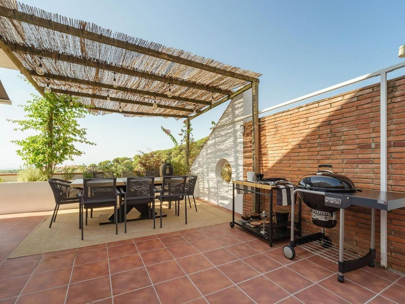 Великолепная резиденция с видом на море и горы. Фото:  2