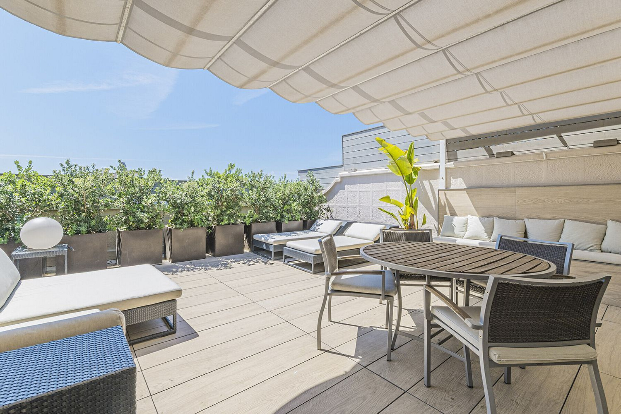 Duplex Penthouse with Expansive Terraces in Sant Gervasi-Galvany, Barcelona