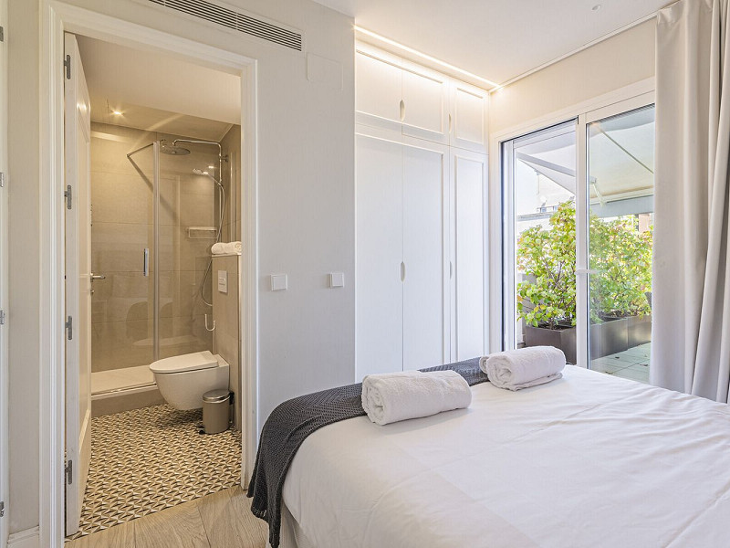 Duplex Penthouse with Expansive Terraces in Sant Gervasi-Galvany, Barcelona. Photo:  20